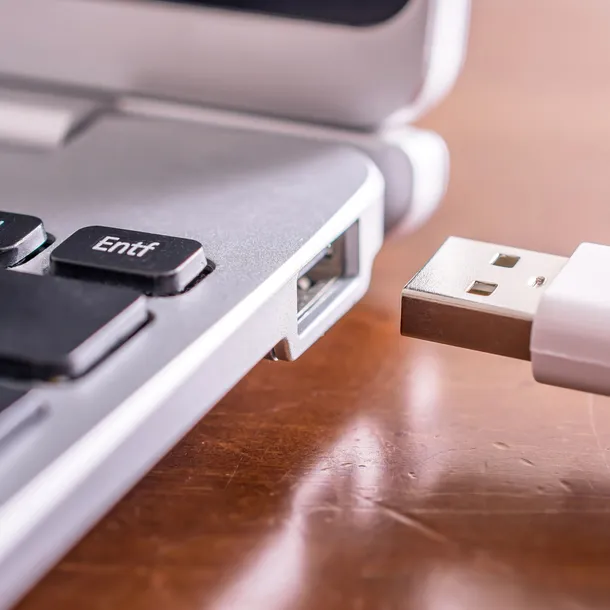 c2-tds0790-kabel-fast-usb-c-bialy-stan-nowy-kod-producenta-tds0790-marka-inna-marka