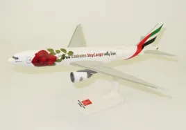 model-samolotu-boeing-b777f-emirates
