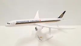 model-samolotu-boeing-b787-10-singapore-airlines