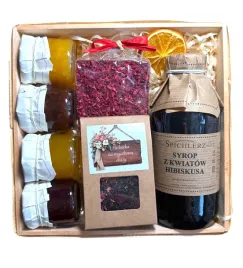 kosz-prezentowy-herbata-konfitury-syrop-z-hibiskusa-dzien-kobiet