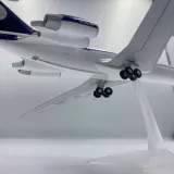 model-samolotu-il-62m-1-200-lot-stan-nowy