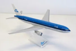 model-samolotu-boeing-767-300-klm-1-200