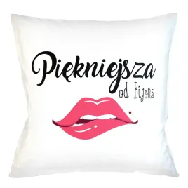 poduszka-poszewka-napis-piekniejsza-od-bijons