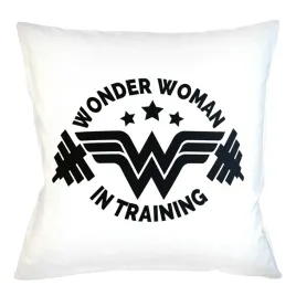 poduszka-poszewka-wonder-woman-in-training-prezent