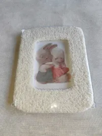 ramka-na-jedno-zdjecie-10x13-cm-z-nozka-boucle-biala