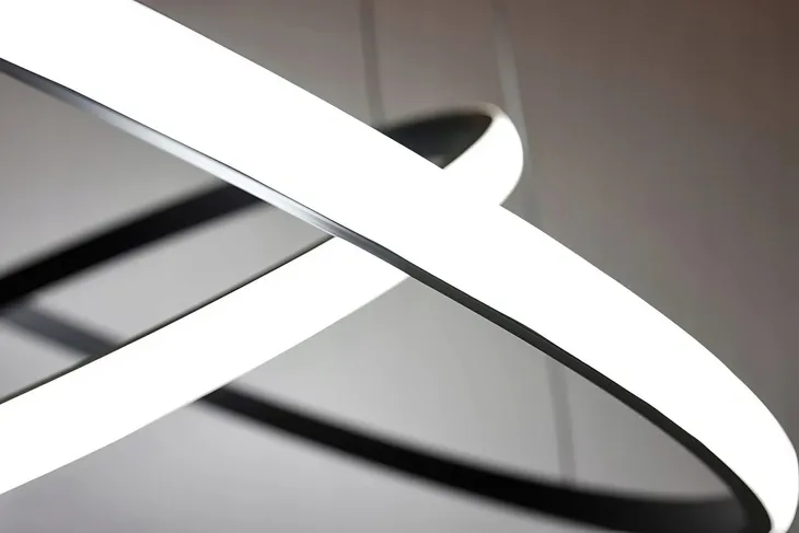 lampa-sufitowa-led-z-pilotem-76w-nowoczesna-wiszaca-czarny-do-jadalni-pomieszczenie-biuro-inne-pomieszczenie-jadalnia-korytarz-schody-kuchnia-pokoj-dzieciecy-salon-sypialnia-uniwersalne