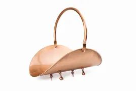 kosz-na-drewno-z-mosiadzu-patyna-artfuego