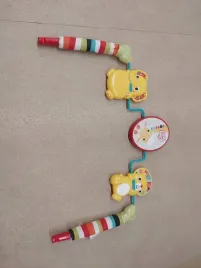 palak-z-zabawkami-do-lezaczka-bright-starts-playful