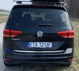 vw-touran-iii-3-5t1-listwa-chrom-klapa-bagaznik-4