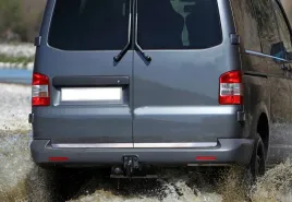 vw-transporter-t6-listwy-chrom-na-bagaznik-drzwi