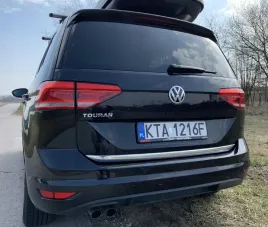 vw-golf-sportsvan-listwa-chrom-klapa-bagaznik-4
