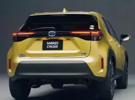 toyota-yaris-cross-listwa-chrom-klapa-bagaznik