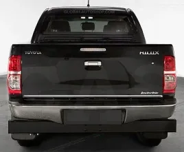 toyota-hilux-listwa-chrom-klapa-bagaznik