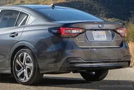 subaru-legacy-vii-2020-listwa-chrom-na-klape