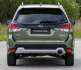 subaru-forester-v-2018-listwa-chrom-na-klape