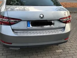 skoda-superb-iv-hb-listwa-chrom-na-klape-tuning
