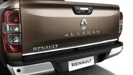 renault-alaskan-2016-listwa-chrom-na-klape