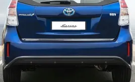 toyota-prius-plus-listwa-chrom-na-klape-bagaznik