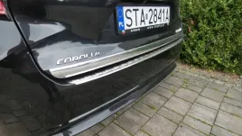 suzuki-swace-2020-listwa-chrom-na-klape