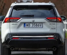 suzuki-across-2020-listwa-chrom-na-klape