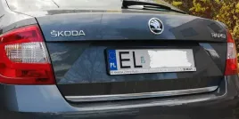 skoda-rapid-liftback-sedan-listwa-chrom-na-klape