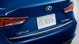 lexus-is-iii-2013-listwa-chrom-chromowana-klapa