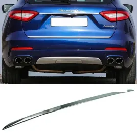 maserati-levante-listwa-chrom-na-klape-tuning