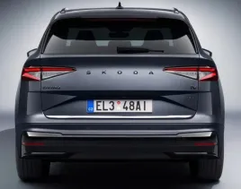 skoda-enyaq-iv-listwa-chrom-na-klape