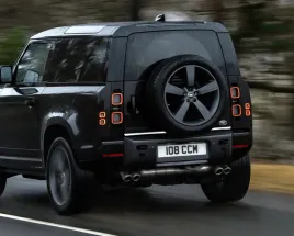 land-rover-defender-listwa-chrom-klapa-bagaznik