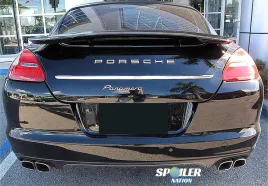 porsche-panamera-listwa-chrom-na-klape-bagaznik