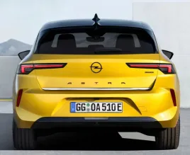 opel-astra-vi-hb-l-2021-listwa-chrom-na-klape