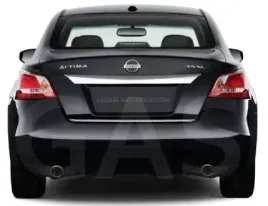 nissan-altima-2012-listwa-chrom-na-klape