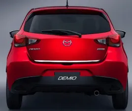 mazda-demio-listwa-chrom-na-klape-bagaznik