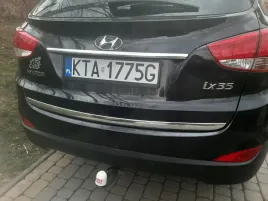 hyundai-tucson-listwa-chrom-na-klape-bagaznika-4