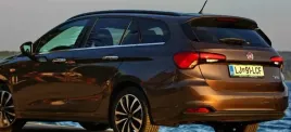 fiat-tipo-kombi-listwy-chrom-okienne-boczne-drzwi