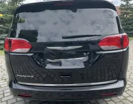 chrysler-pacifica-2016-listwa-chrom-na-klape