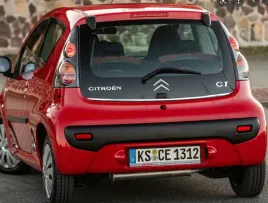 citroen-c1-mk-i-listwa-chrom-na-klape-bagaznik