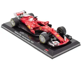 model-formuly-1-ferrari-sf70h-bolid-sebastiana-vettela-z-2017-roku-1-24
