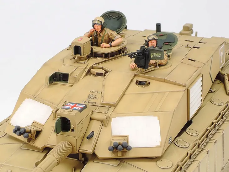 czolg-challenger-2-model-35274-tamiya-stan-nowy