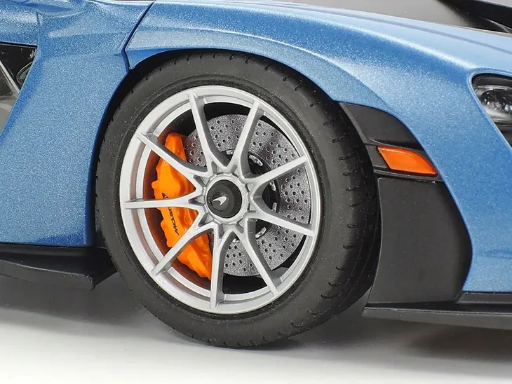 mclaren-senna-model-24355-tamiya-stan-nowy-stan-zlozenia-do-zlozenia