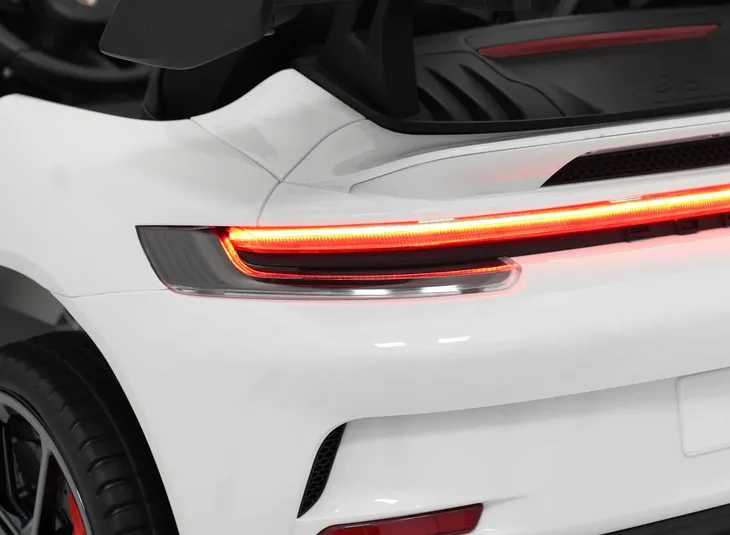 auto-porsche-911-gt3-strong-bialy-na-akumulator-dla-dzieci-gratisy-stan-nowy-marka-porsche
