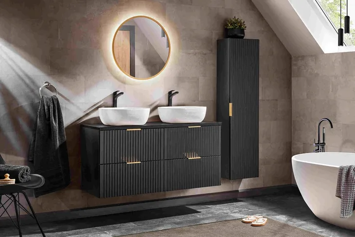 lustro-led-w-ramie