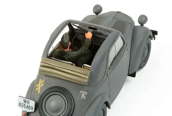 simca-5-staff-car-model-35321-tamiya-stan-nowy