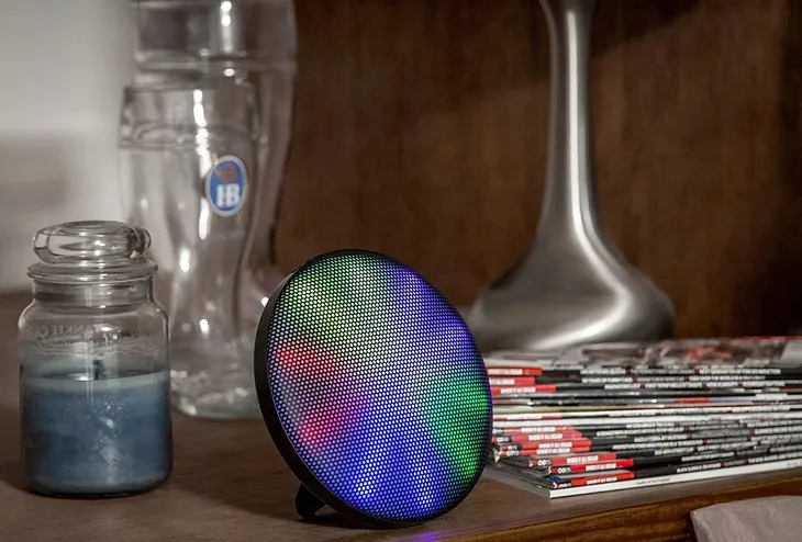 ion-helios-glosnik-bezprzewodowy-bluetooth-led-zasilanie-akumulatorowe