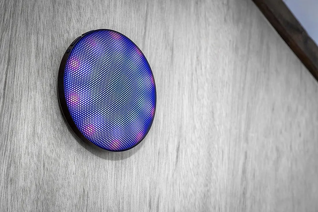 ion-helios-glosnik-bezprzewodowy-bluetooth-led