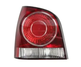 vw-polo-05-09-nowa-lampa-tylna-lewa