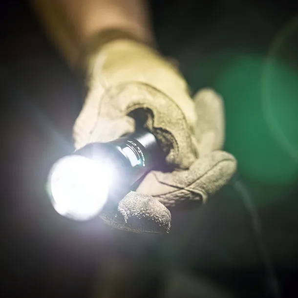 latarka-led-fenix-c7-kod-produktu-c7-black-uszkodzony-nie