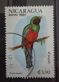 znaczek-fauna-ptaki-papugi-nicaragua-kasowany-r5