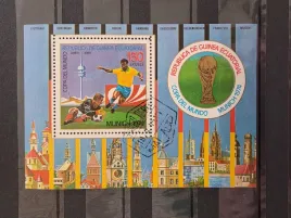 znaczki-sport-pilka-nozna-mundial-1974-gwinea-s8