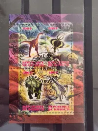 znaczki-zwierzeta-wymarle-dinozaury-dzibuti-kasowany-x2